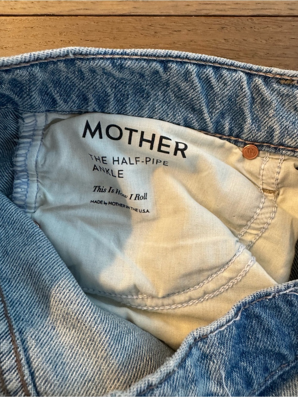 MOTHER Light Wash Half Pipe Barrel Jeans - Picture 4 of 4